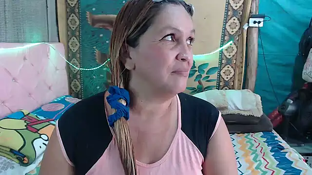 mom son dirty online show from 11.16.25