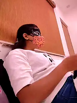 Snapshot of Palak_4u chatting on 12.28.24 Palak 4u online show from 12.28.24