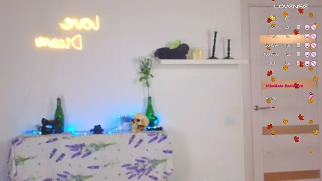  yourFoxy  online show from 10.27.25