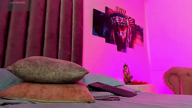 Isabella Flowers online show from 12.14.25