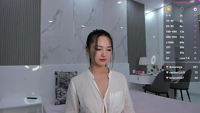 Snapshot of 1_love_8 chatting on 02.18.25 1 love 8 online show from 02.18.25