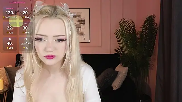 Snapshot of EmilyAir chatting on 12.25.24 EmilyAir online show from 12.25.24