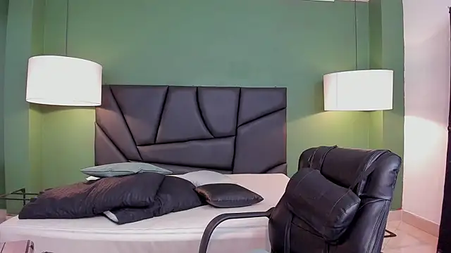 Matthew Dixonn online show from 01.17.25