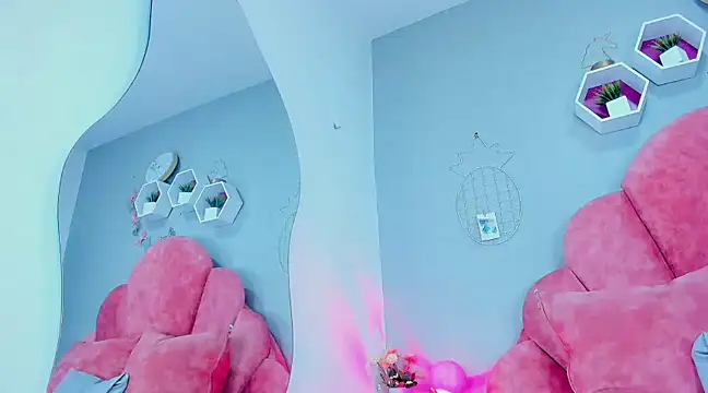 StefanyWilliams  online show from 01.21.25