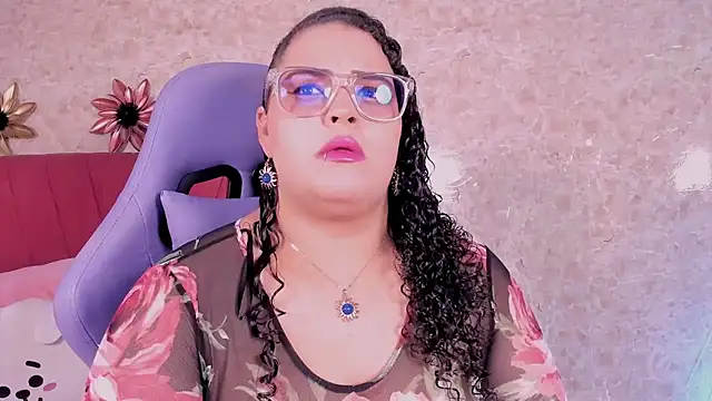 juli 2tyes online show from 01.11.26