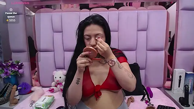 Snapshot of slut_anal_ chatting on 09.22.25 slut anal online show from 09.22.25