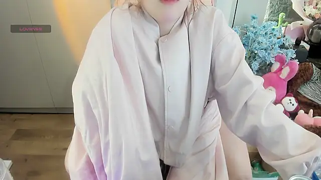 Snapshot of _Dau_ chatting on 12.23.24 Dau online show from 12.23.24