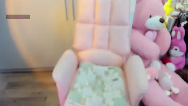 Snapshot of _Dau_ chatting on 01.12.25 Dau online show from 01.12.25