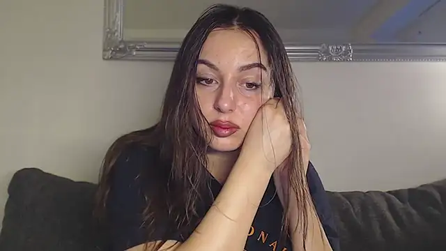 courtneyPerfect online show from 12.18.24