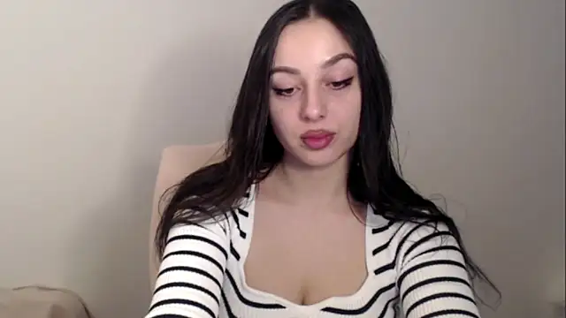 courtneyPerfect online show from 02.10.26