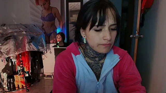 Snapshot of TinnaDawsom chatting on 02.11.26 TinnaDawsom online show from 02.11.26