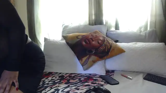 Foxybrownxx1 online show from 03.13.26