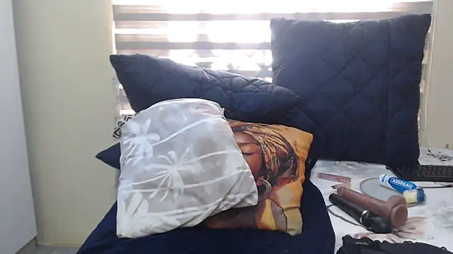 Foxybrownxx1 online show from 05.13.26