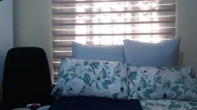 Foxybrownxx1 online show from 05.17.26