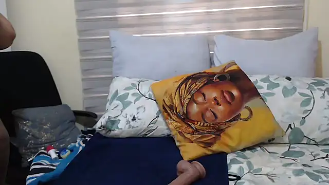 Foxybrownxx1 online show from 05.19.26