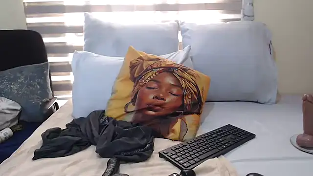 Foxybrownxx1 online show from 05.21.26