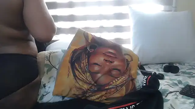 Foxybrownxx1 online show from 06.05.26