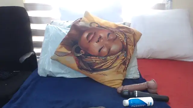 Foxybrownxx1 online show from 06.12.26