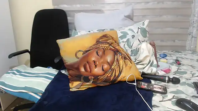 Foxybrownxx1 online show from 06.22.26