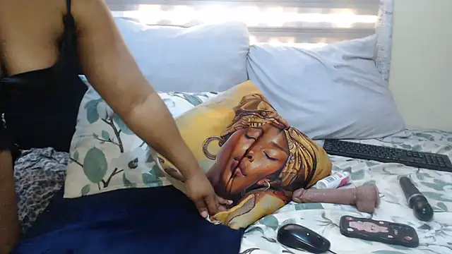 Foxybrownxx1 online show from 06.24.26