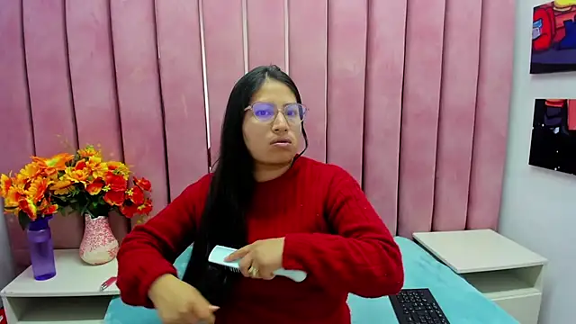 Miaa Smiith  online show from 10.02.25