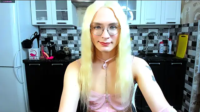 Snapshot of Jimmy_Bearn chatting on 02.10.26 Jimmy Bearn online show from 02.10.26