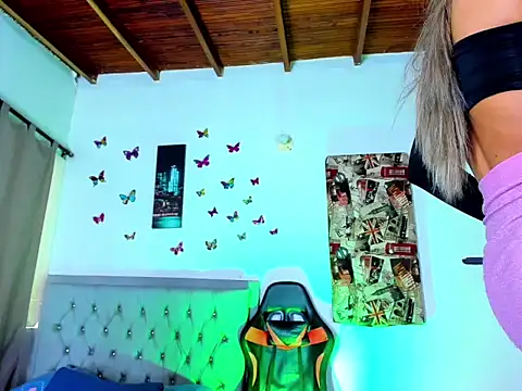 Ambarhilton online show from 12.04.25