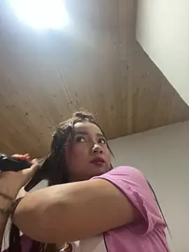 queen angelique online show from 02.28.26