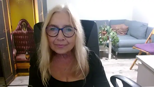 sofia xkiss online show from 11.03.25