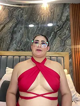 Snapshot of BellaPeers_ chatting on 02.08.25 BellaPeers online show from 02.08.25