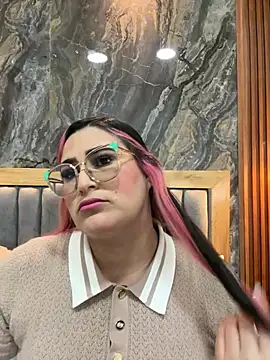 Snapshot of BellaPeers_ chatting on 02.20.25 BellaPeers online show from 02.20.25