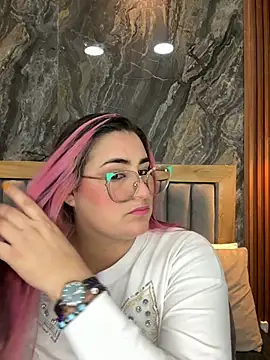 Snapshot of BellaPeers_ chatting on 02.21.25 BellaPeers online show from 02.21.25