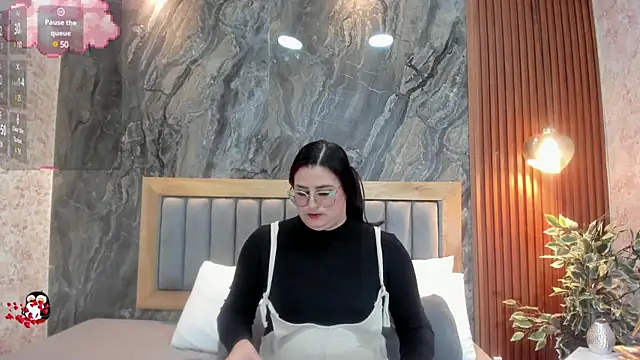 Snapshot of BellaPeers_ chatting on 03.07.25 BellaPeers online show from 03.07.25