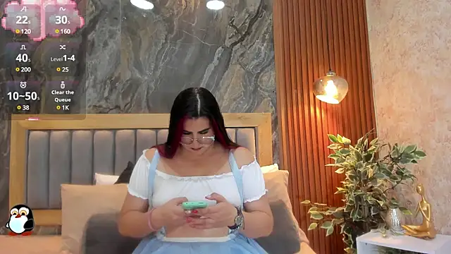 Snapshot of BellaPeers_ chatting on 03.11.25 BellaPeers online show from 03.11.25