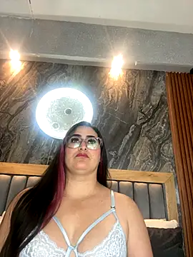 Snapshot of BellaPeers_ chatting on 09.25.25 BellaPeers online show from 09.25.25