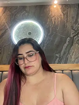 Snapshot of BellaPeers_ chatting on 09.27.25 BellaPeers online show from 09.27.25