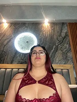 Snapshot of BellaPeers_ chatting on 09.29.25 BellaPeers online show from 09.29.25