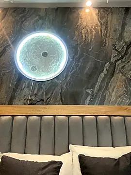 Snapshot of BellaPeers_ chatting on 10.12.25 BellaPeers online show from 10.12.25