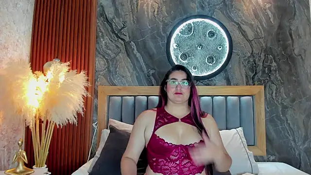 Snapshot of BellaPeers_ chatting on 11.08.25 BellaPeers online show from 11.08.25