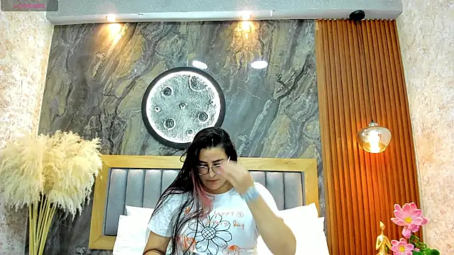 BellaPeers  online show from 04.28.26