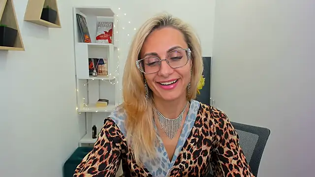 Snapshot of MuseOfStage chatting on 02.27.25 MuseOfStage online show from 02.27.25