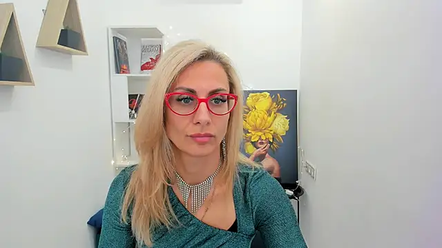 Snapshot of MuseOfStage chatting on 03.20.25 MuseOfStage online show from 03.20.25