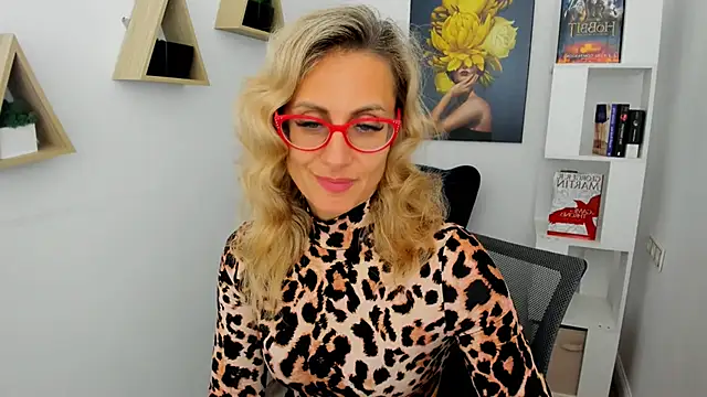 Snapshot of MuseOfStage chatting on 11.09.25 MuseOfStage online show from 11.09.25