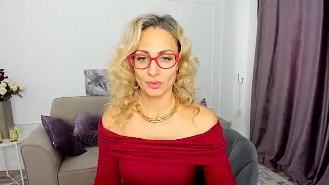 Snapshot of MuseOfStage chatting on 11.26.25 MuseOfStage online show from 11.26.25