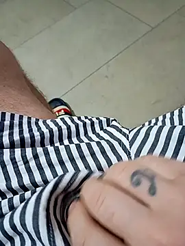 Snapshot of solarere chatting on 01.06.25 solarere online show from 01.06.25