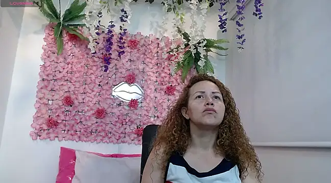 BLONDE SEXYHOT online show from 02.11.25