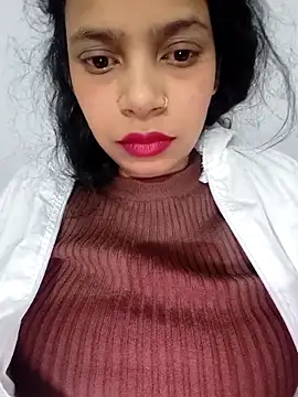 Snapshot of catreena chatting on 12.22.25 catreena online show from 12.22.25