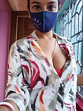 Snapshot of wild_bong_queen chatting on 10.28.25 wild bong queen online show from 10.28.25