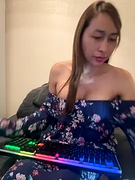 cieloadriano2024 online show from 09.17.25