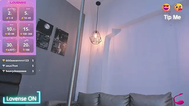 Snapshot of abril_ricci chatting on 01.03.25 abril ricci online show from 01.03.25